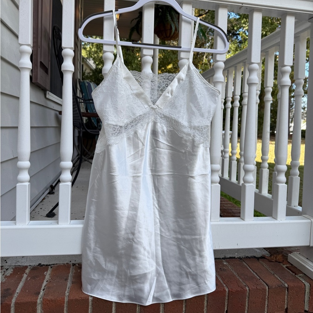 Jones New York White Silky Satin Lace Lingerie Slip Dress Size Large Women’s